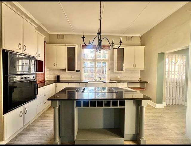 3 BEDROOM HOUSE FOR SALE IN WEMBLEY